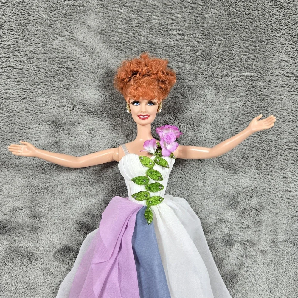 Vintage I Love Lucy Barbie Lucy and Ethel Buy Same Dress Mattel 2006